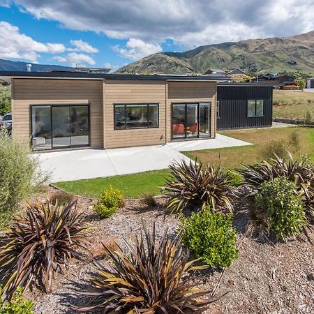 Simply Stunning Villa Wanaka Dış mekan fotoğraf